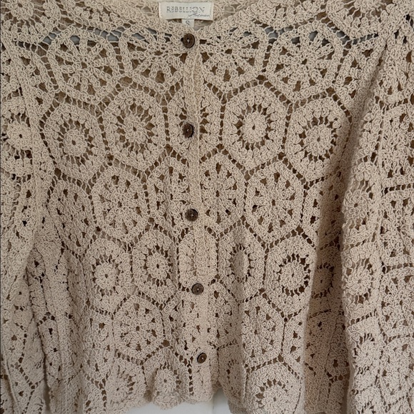 Rebellion Cropped Cream Crochet Cardigan - Picture 2 of 6